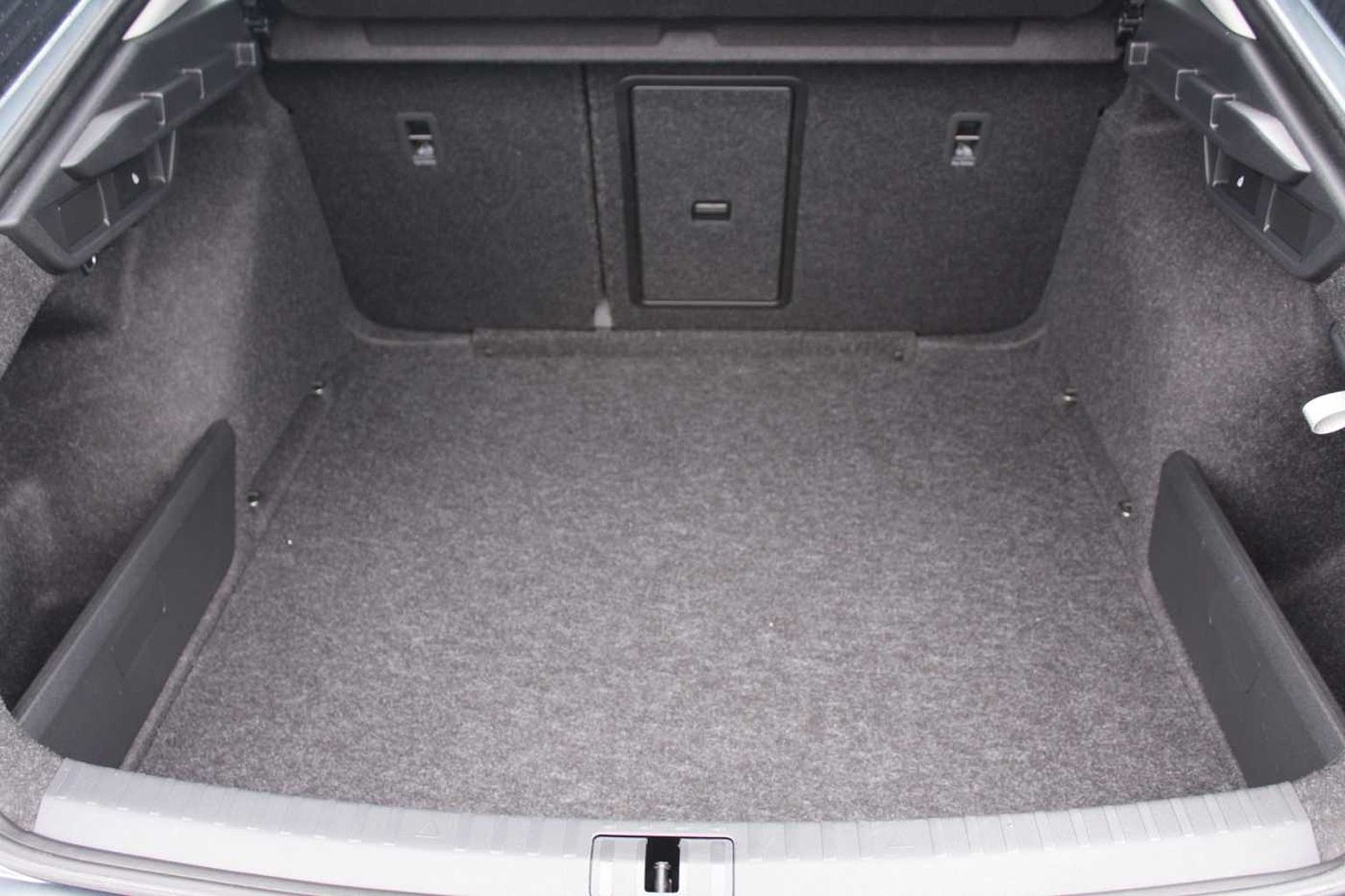 SKODA Octavia TSI (110ps) SE Technology Hatchback