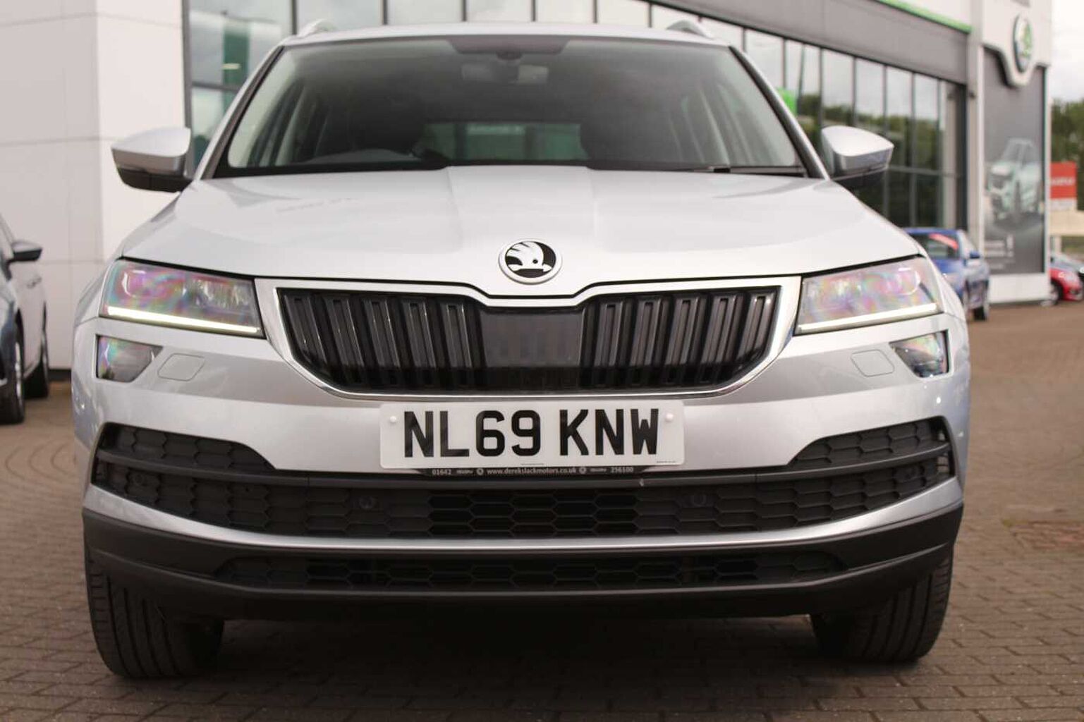 SKODA Karoq SUV 1.0 TSI (115ps) SE L