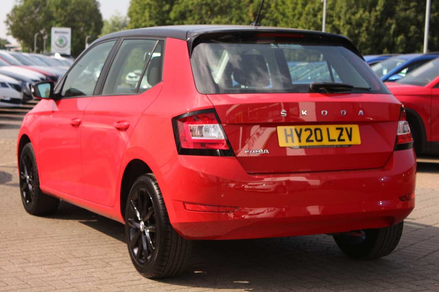 SKODA Fabia 1.0 MPI (60ps) Colour Edition 5-Dr Hatchback