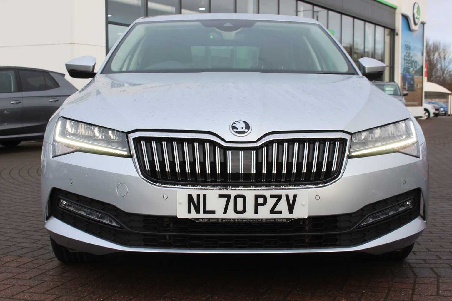 SKODA Superb 2.0 TDI (150ps) SE Technology Hatchback