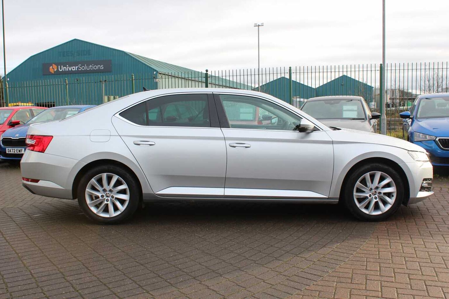 SKODA Superb 2.0 TDI (150ps) SE Technology Hatchback