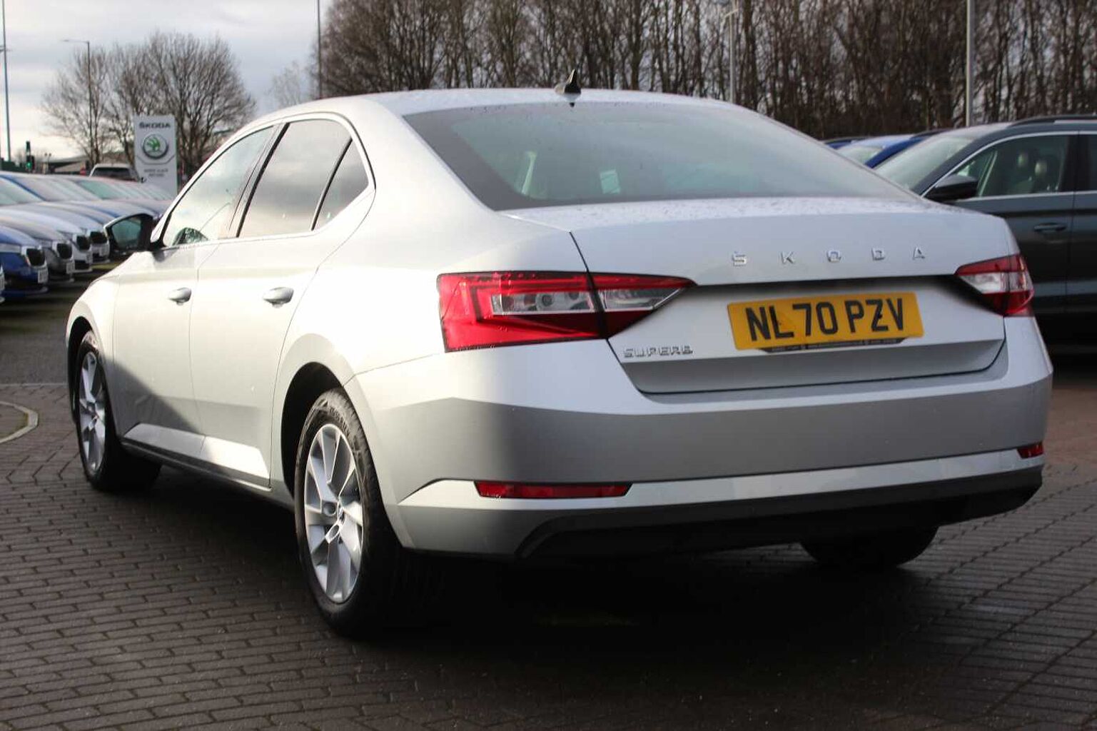 SKODA Superb 2.0 TDI (150ps) SE Technology Hatchback