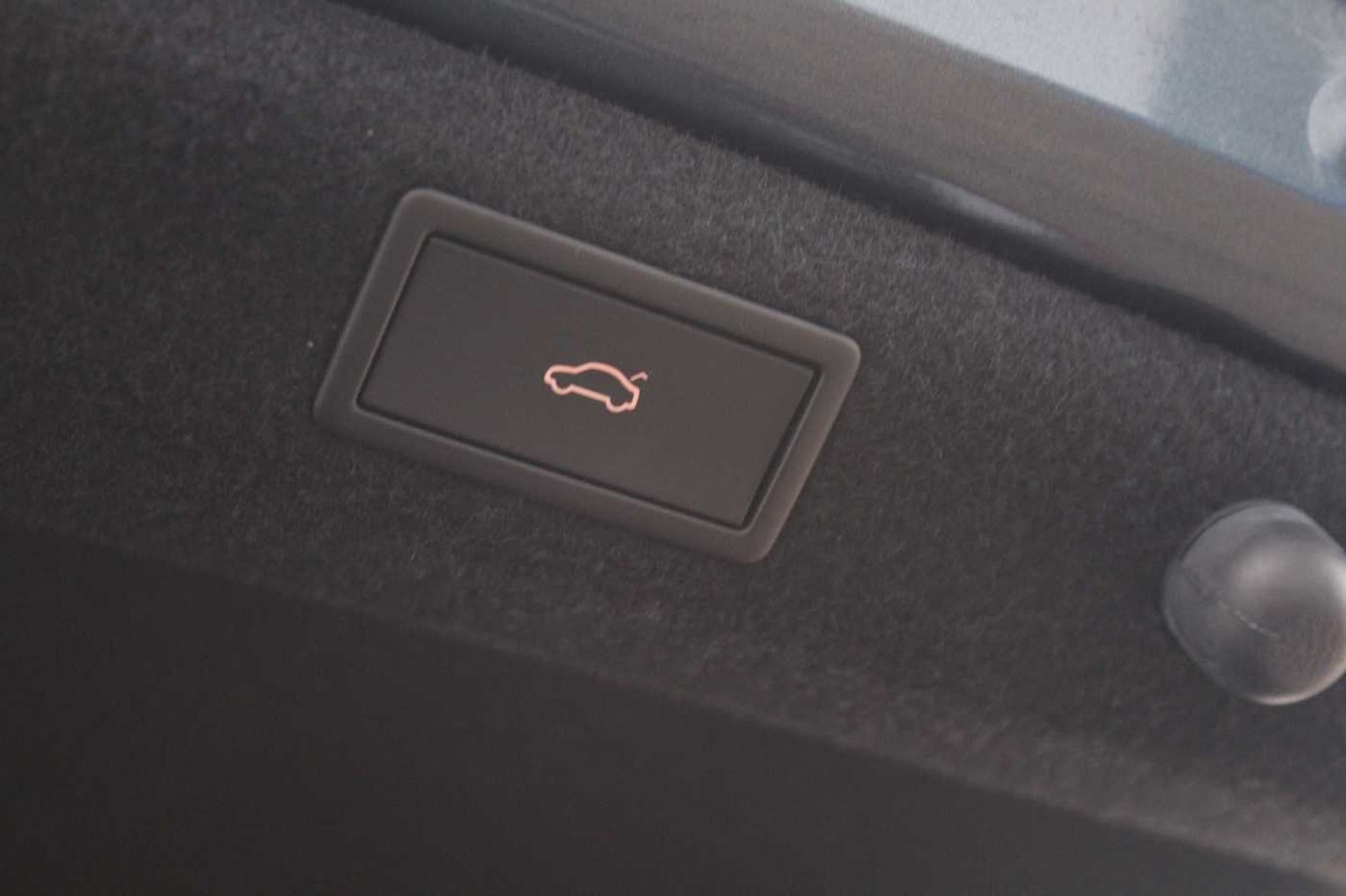 SKODA Superb iV 1.4 TSI (218ps) SE L Plug-In Hybrid Auto/DSG Hatchback